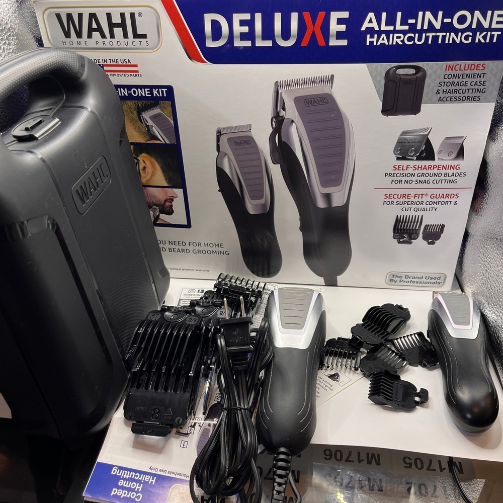 Wahl Deluxe Chrome Pro Corded Hair Clipper Kit *USED